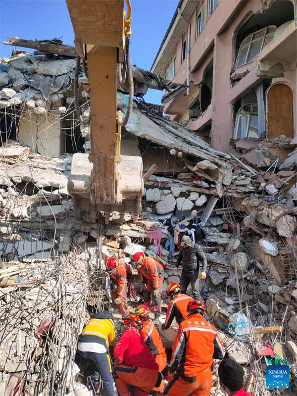 Sismo na Turquia: uma semana depois, número de mortes supera 31.000