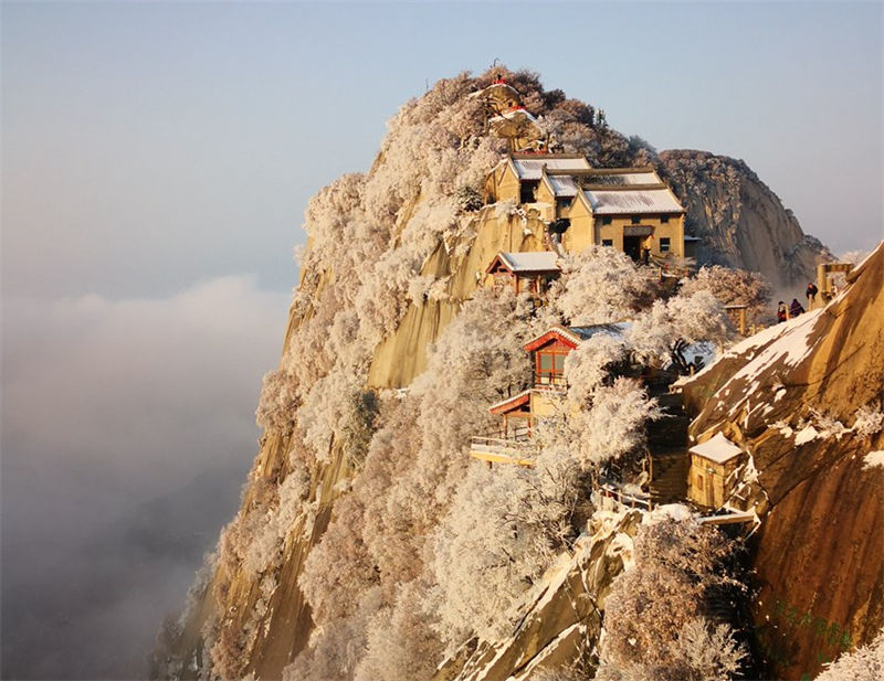 Galeria: majestosa beleza do monte Huashan após queda de neve