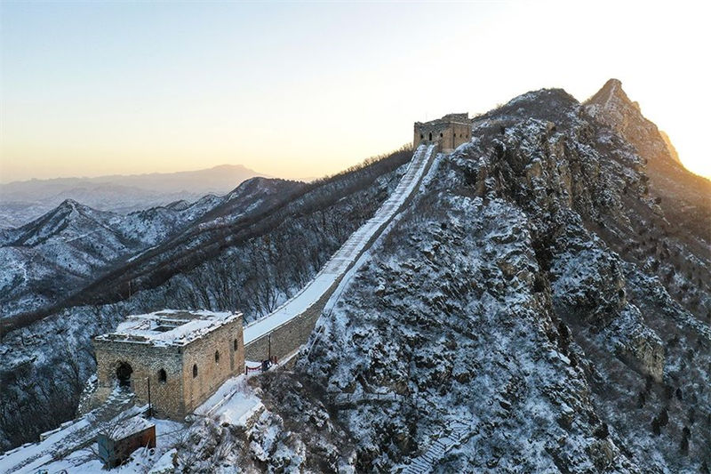 Galeria: Grande Muralha de Simatai está coberta de neve