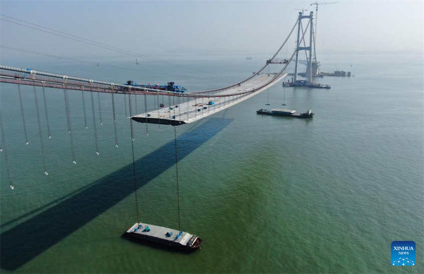 Ponte Lingdingyang está em construção em Guangdong 