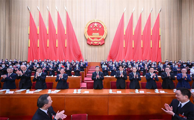 Xi Jinping é eleito presidente chinês e presidente da CMC da RPC por unanimidade