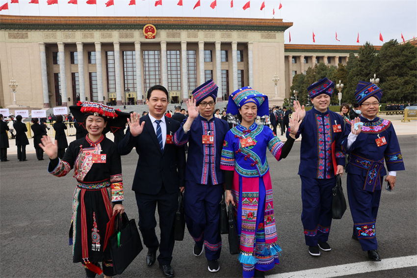 Legislatura nacional da China realiza reunião de encerramento