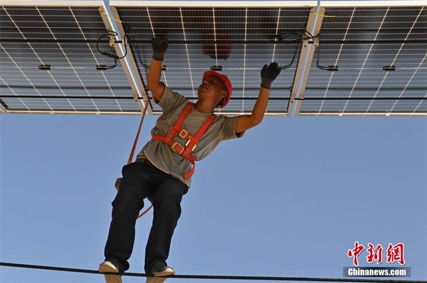 Construção do primeiro projeto de grande base energética integrada em larga escala da China é iniciada em Gansu