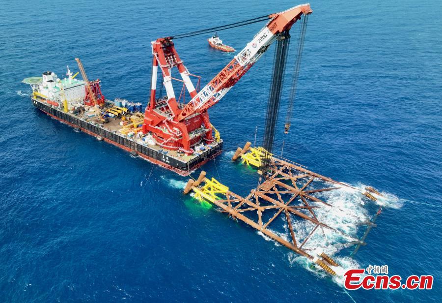 Galeria: plataforma petrolífera Enping 20-4 em construção no mar da China Meridional