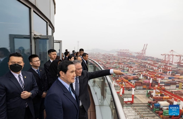 Ma Ying-jeou elogia desenvolvimento da parte continental e pede cooperação através do Estreito