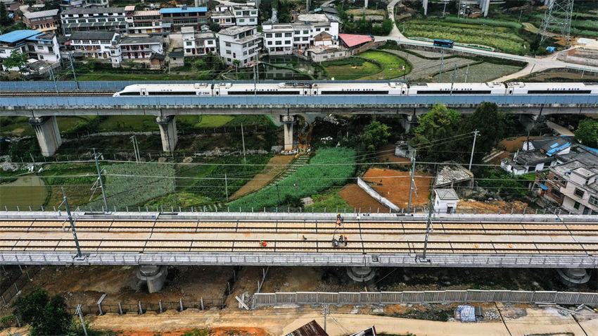 Construção da ferrovia de alta velocidade Guiyang-Nanning entra na fase final