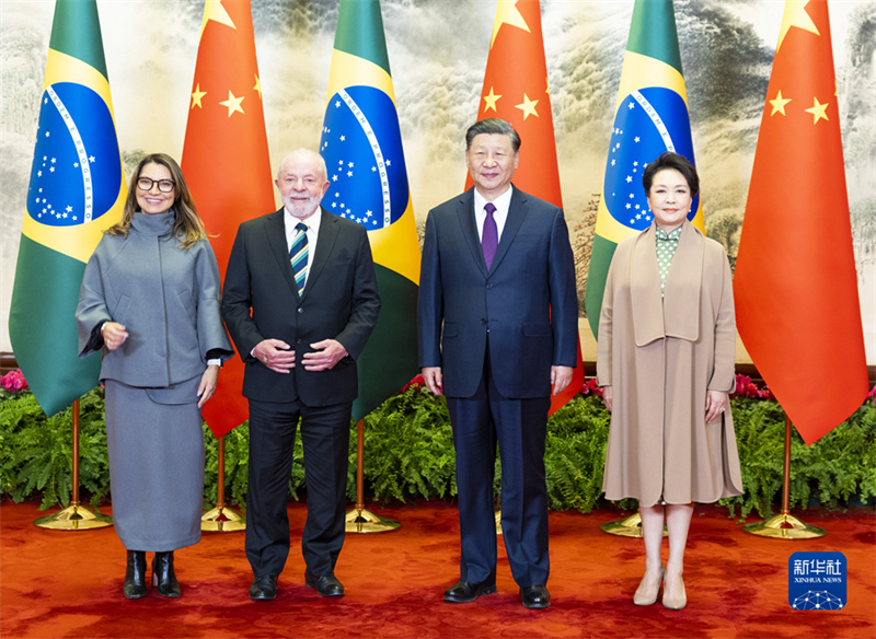 Presidentes chinês e brasileiro realizam conversas