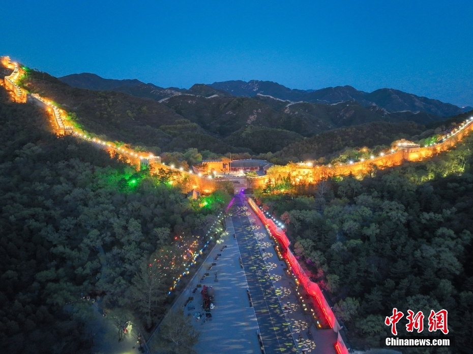 Seção Badaling da Grande Muralha em Beijing abrirá ao público à noite