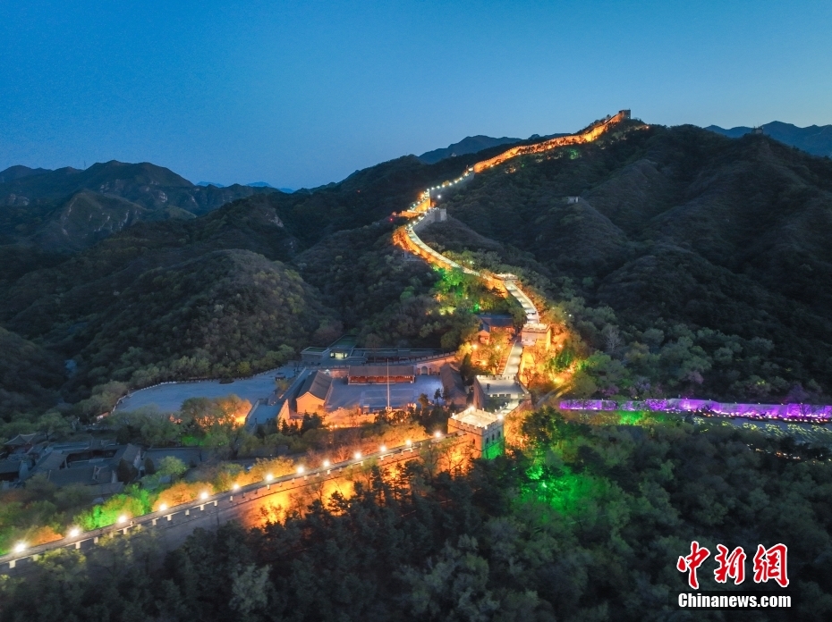 Seção Badaling da Grande Muralha em Beijing abrirá ao público à noite