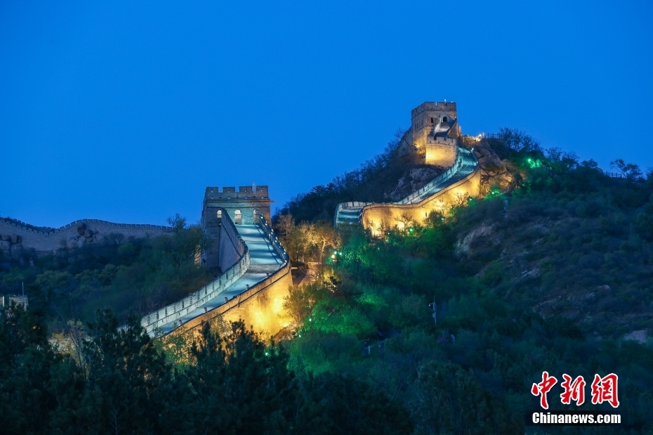 Seção Badaling da Grande Muralha em Beijing abrirá ao público à noite