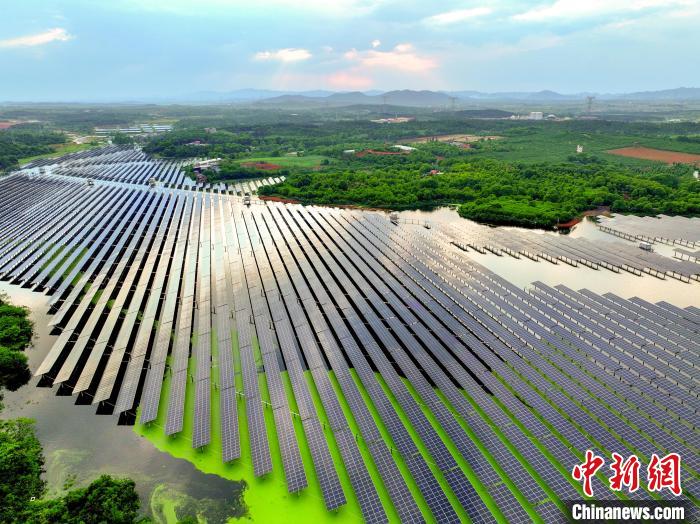 Galeria: estação de armazenamento de energia solar no leste da China