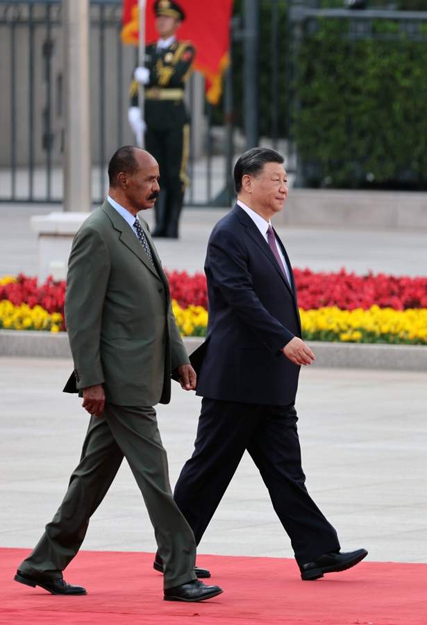 Xi Jinping mantém conversas com presidente da Eritreia