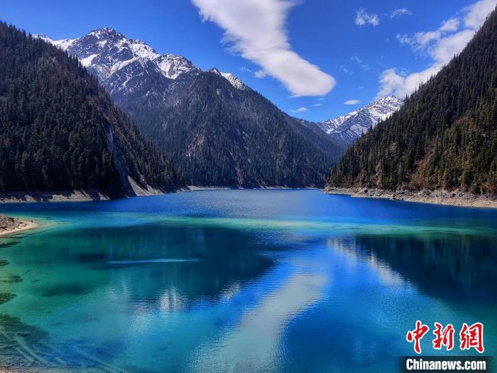 Jiuzhaigou recebeu mais de 1 milhão de visitantes em 2023