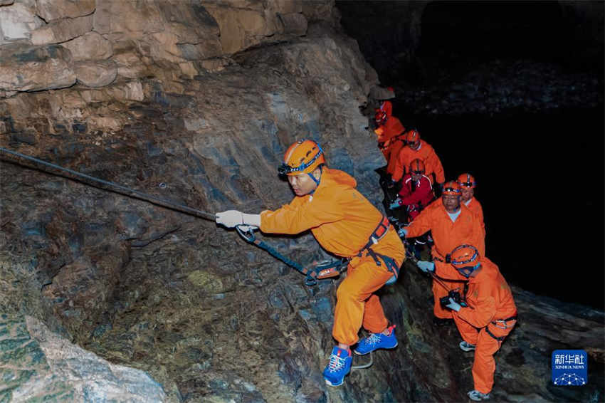 Caverna mais longa da Ásia desenvolve o modelo de turismo 