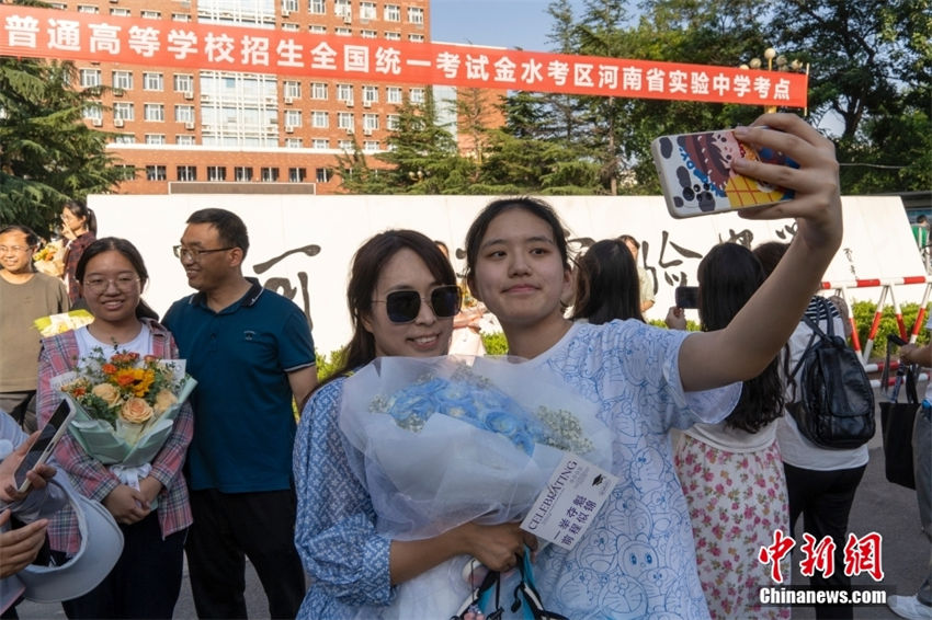 Vestibular nacional é concluído em várias partes da China