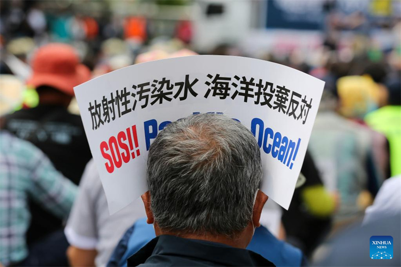 Pescadores sul-coreanos protestam contra descarga de águas residuais radioativas do Japão