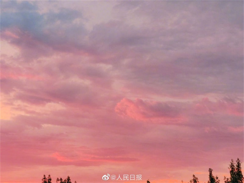 Galeria: pôr do sol rosado surge em Beijing