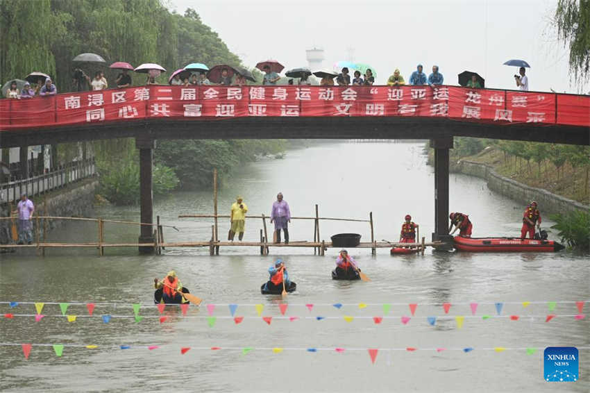 Residentes em Zhejiang celebram o próximo Festival do Barco do Dragão