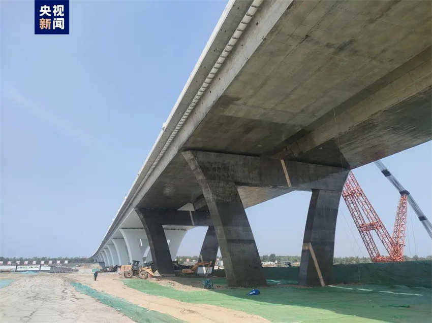 Ponte na via expressa de Xiong'an está concluída