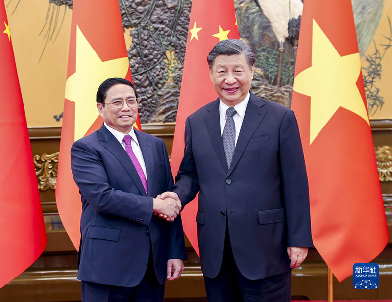 Xi Jinping reúne-se com primeiro-ministro vietnamita