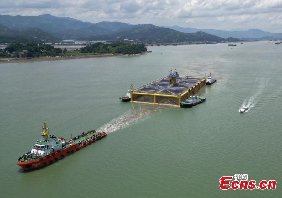 China: maior fazenda de peixes semissubmersível em águas profundas é colocada em operação