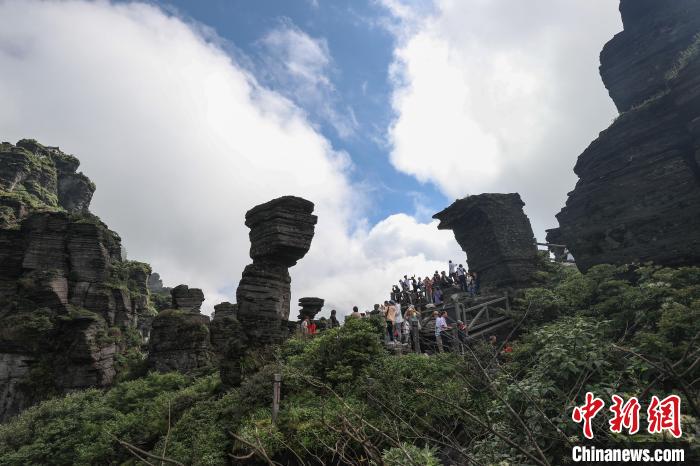 Galeria: paisagem do Monte Fanjing atrai turistas, sudoeste da China