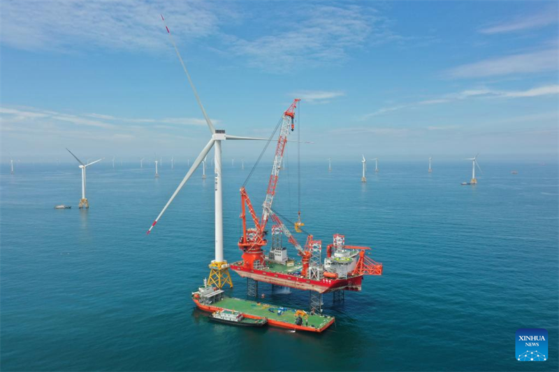 Construção da turbina eólica offshore gigante é concluída em Fuzhou