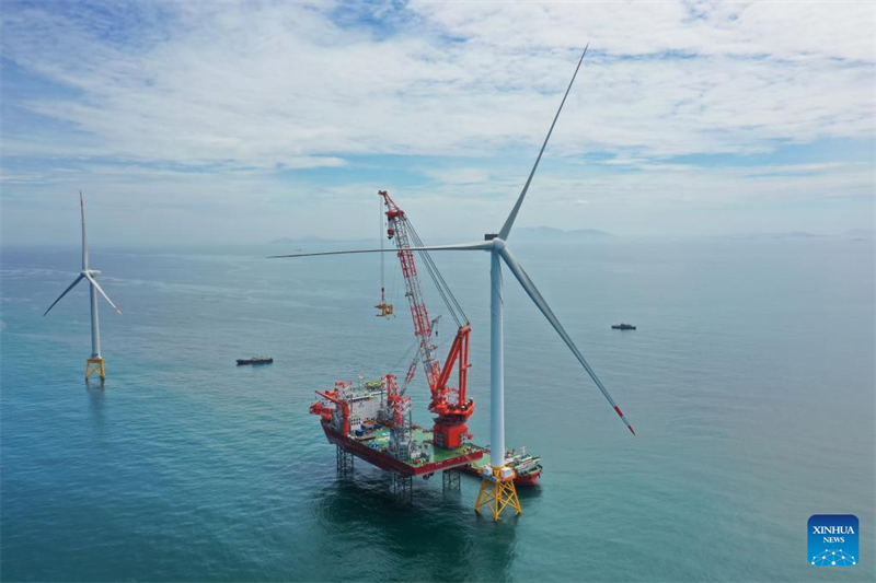 Construção da turbina eólica offshore gigante é concluída em Fuzhou