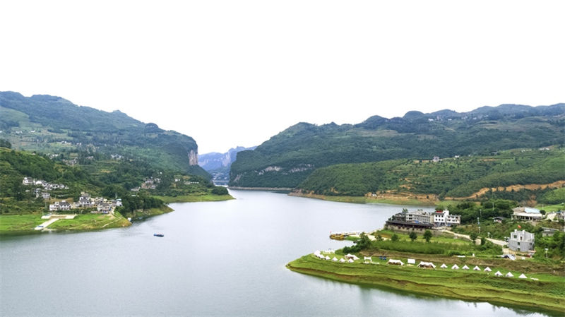 Guizhou: beleza natural de Qingzhen atrai cada vez mais visitantes