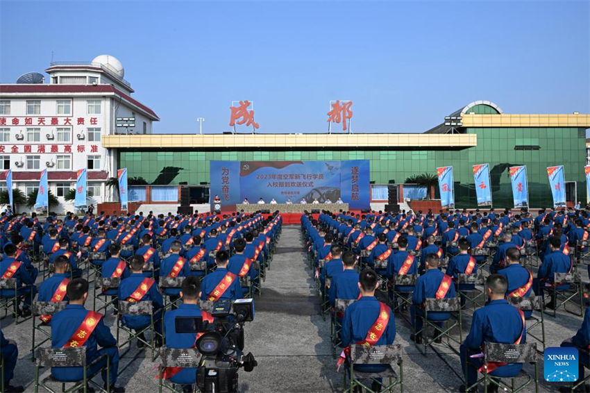 Força Aérea Chinesa recruta melhores cadetes de todos os tempos em 2023