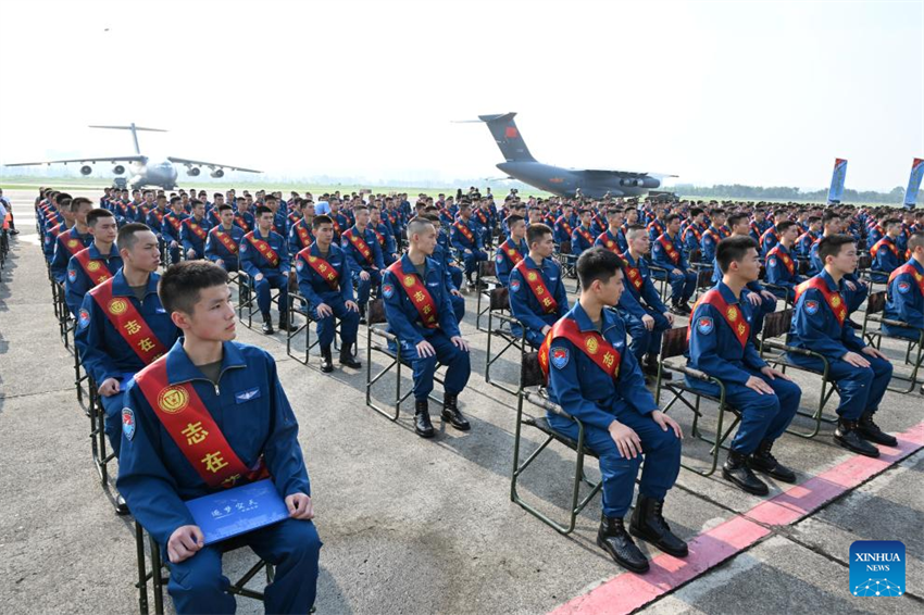 Força Aérea Chinesa recruta melhores cadetes de todos os tempos em 2023