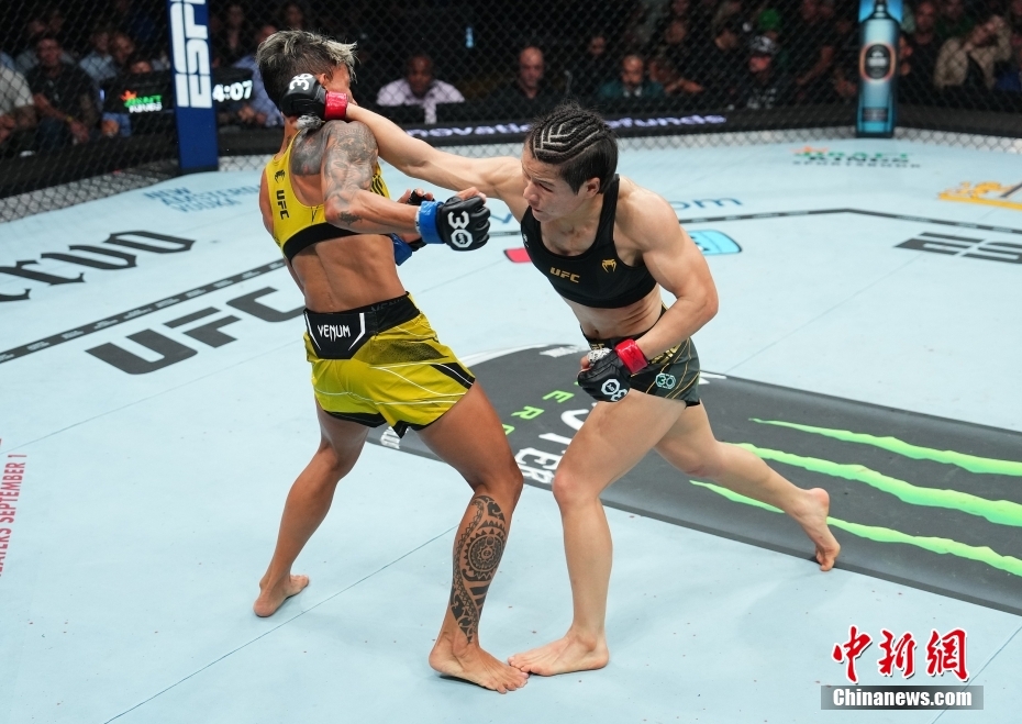 Zhang Weili mantém cinturão no UFC 292 após derrotar Amanda Lemos