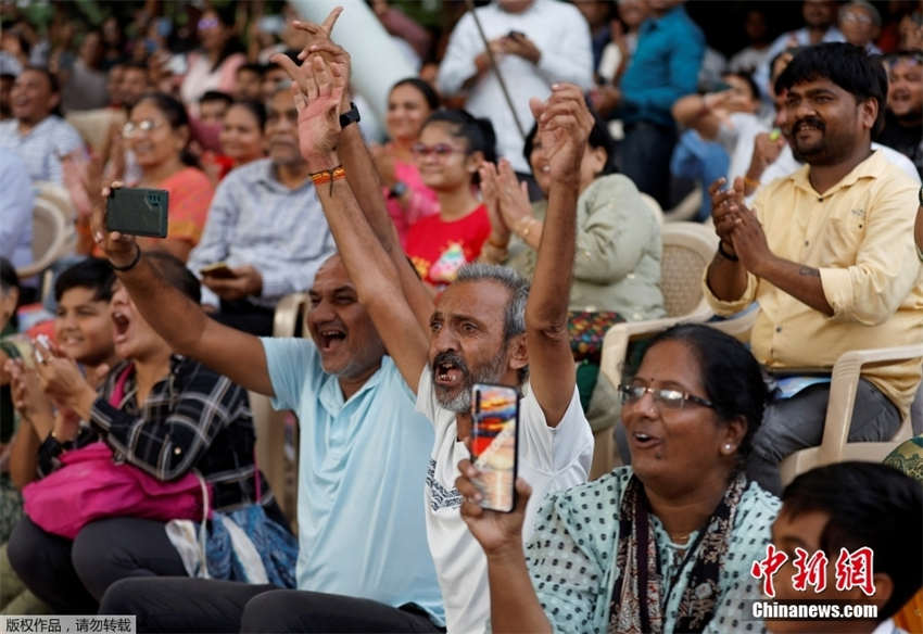 Sonda indiana Chandrayaan-3 pousa com sucesso na Lua