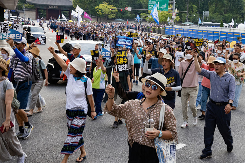 Grupos cívicos sul-coreanos convocam protesto contra despejo de água radioativa de Fukushima