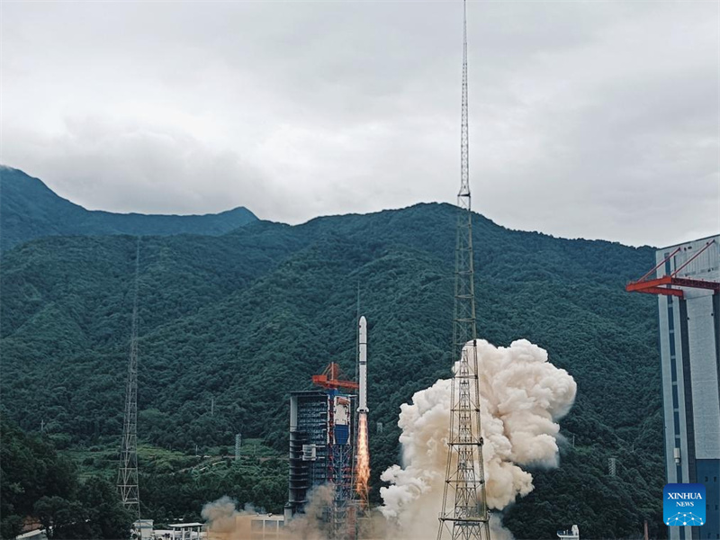 China lança novo grupo de satélites de sensoriamento remoto com sucesso