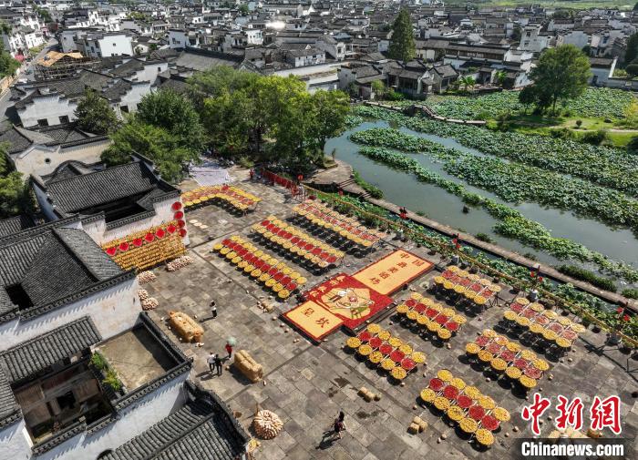 Agricultores secam culturas em Anhui