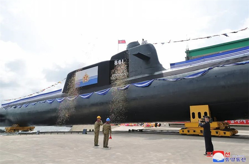 RPDC lança primeiro submarino de ataque nuclear tático