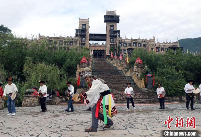 Antiga cidade de etnia Qiang promove turismo étnico