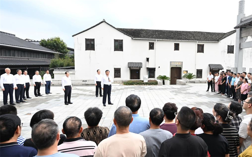 Xi Jinping inspeciona Shaoxing na Província de Zhejiang, leste da China