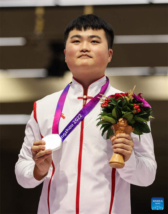 China conquista dois ouros na pistola de tiro rápido masculina de 25m com novo recorde mundial por equipes na Asiad de Hangzhou