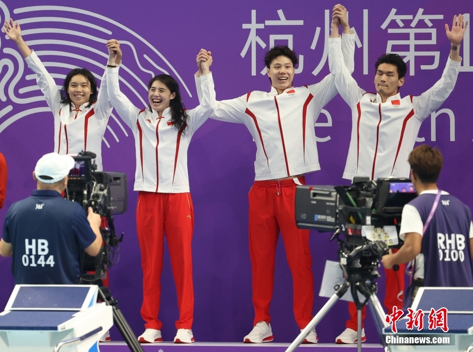 China conquista título de revezamento 4x100m medley misto