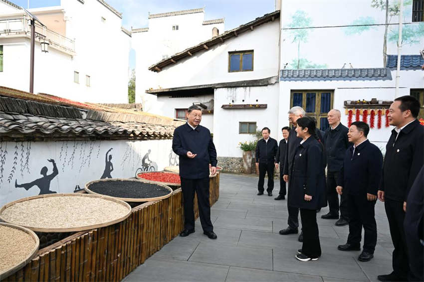 Xi Jinping pede que Jiangxi escreva seu capítulo na modernização chinesa