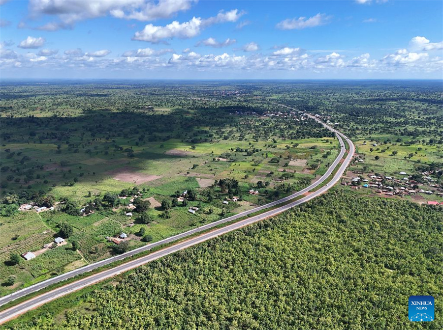 Projeto da rodovia Keffi apoiado pela China facilita atividades econômicas locais na Nigéria