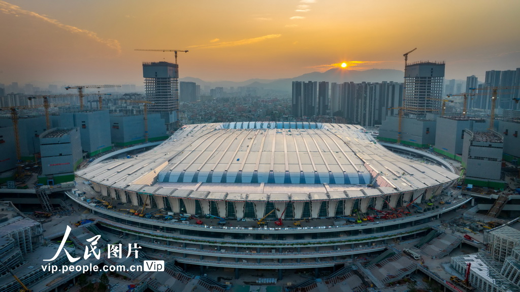 Construção da estação ferroviária Baiyun segue em andamento