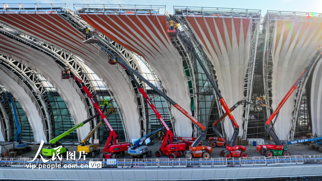 Construção da estação ferroviária Baiyun segue em andamento