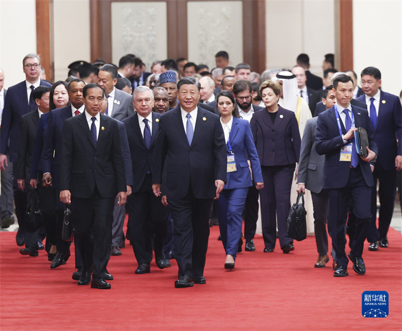 Xi Jinping explica experiências tiradas da cooperação do Cinturão e Rota