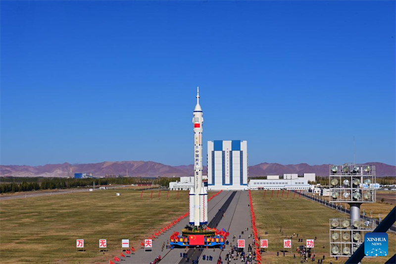 China se prepara para lançar nave espacial tripulada Shenzhou-17