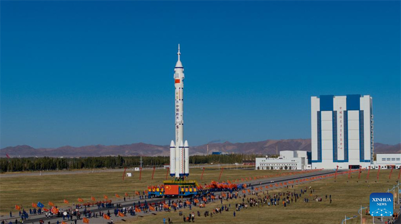 China se prepara para lançar nave espacial tripulada Shenzhou-17