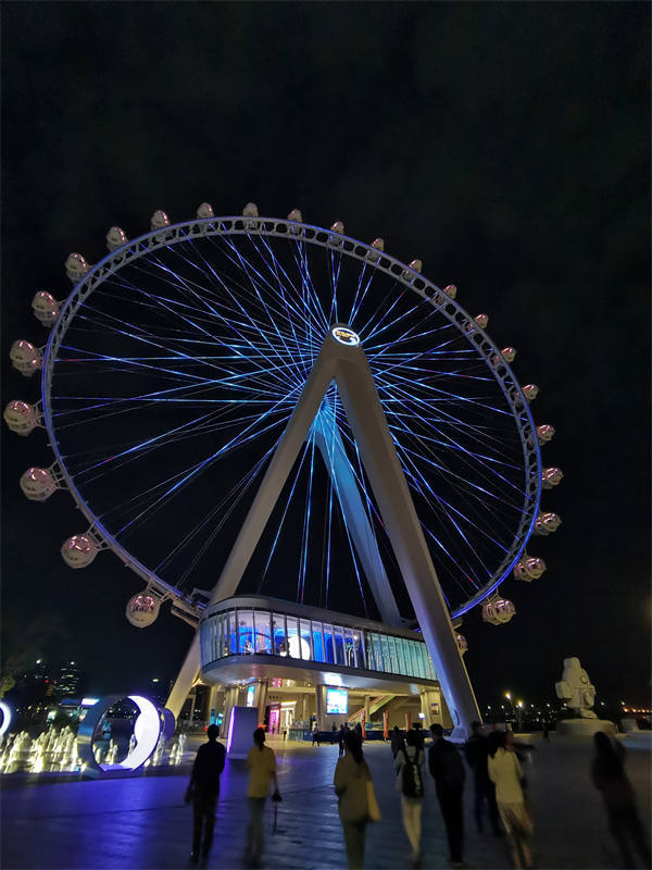 Shenzhen: roda gigante Bay Glory oferece vista panorâmica única da cidade