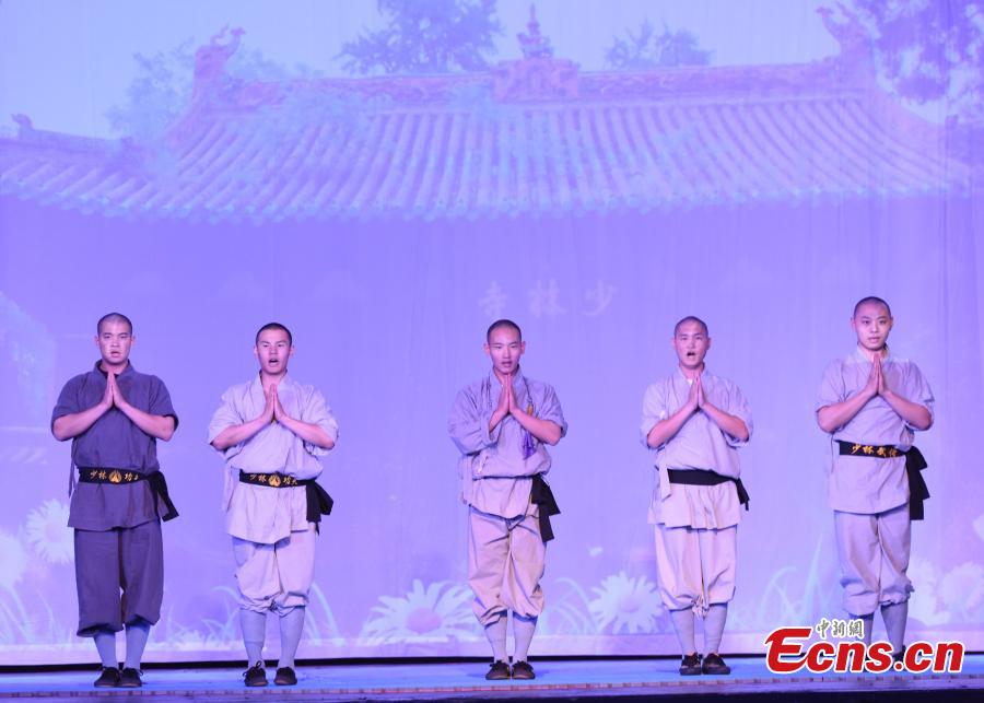 Monges Shaolin levam Kung Fu para os EUA